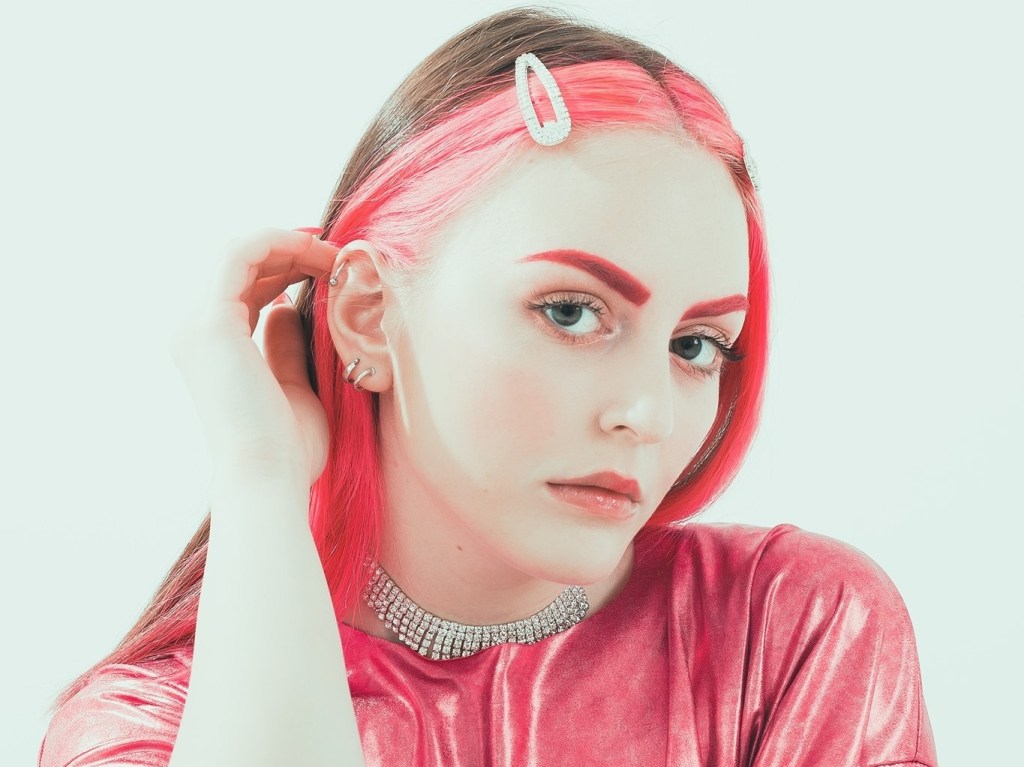 Intervista – La musica come specchio:&nbsp;Esther