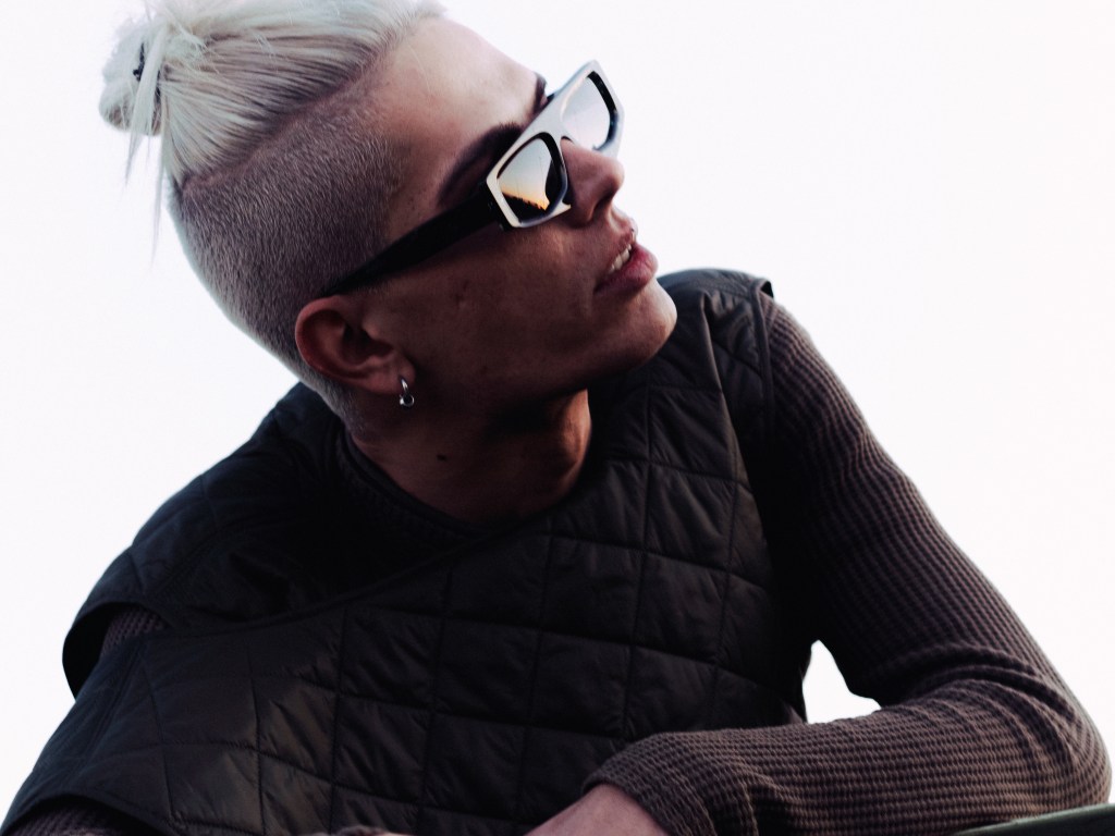 Intervista – Versailles ed il suo “Assolo”