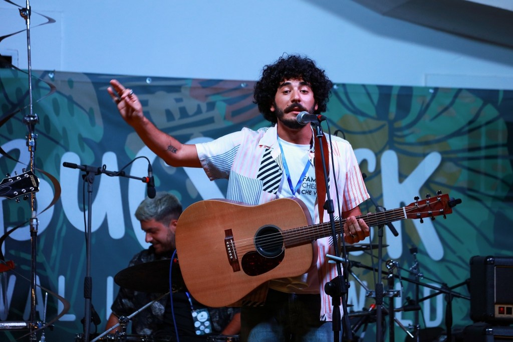 Intervista – Speranzoso cantautore: Annibale