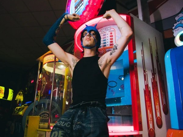 “dolce” è il nuovo singolo di&nbsp;dolcedormire