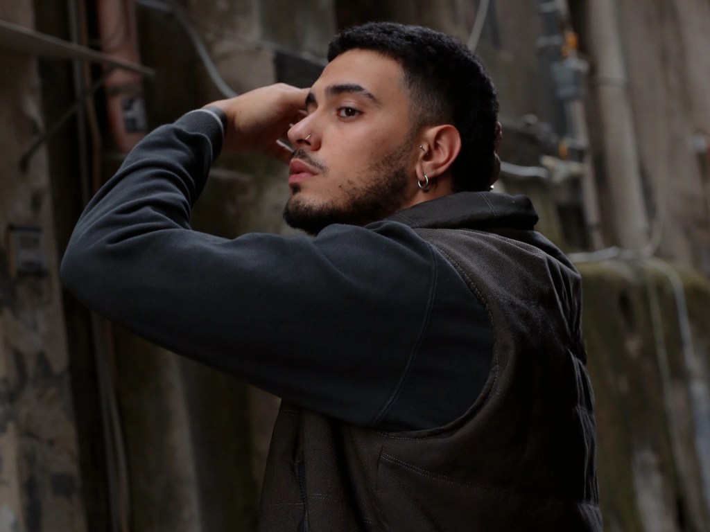 Intervista – Pensare, riflettere e migliorare, la musica di&nbsp;STRATI