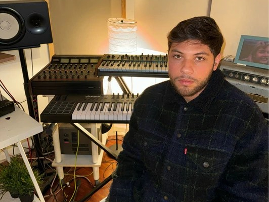 Intervista – “Scrivo perché voglio non perché devo”:&nbsp;Rafèle