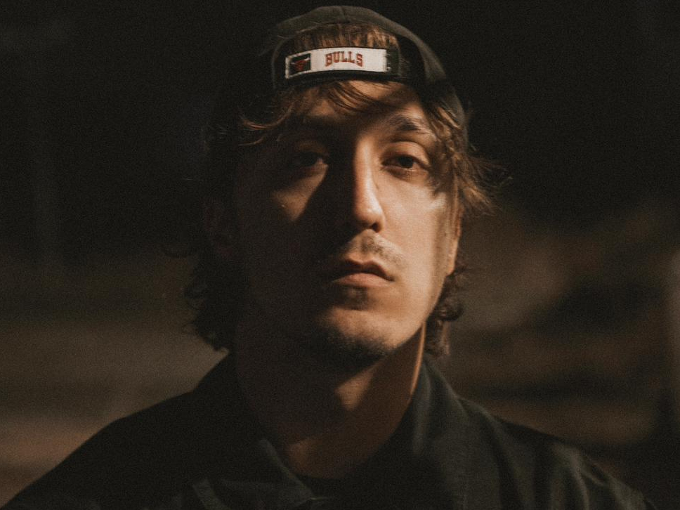 “uguali” è il nuovo singolo di&nbsp;nebulosa