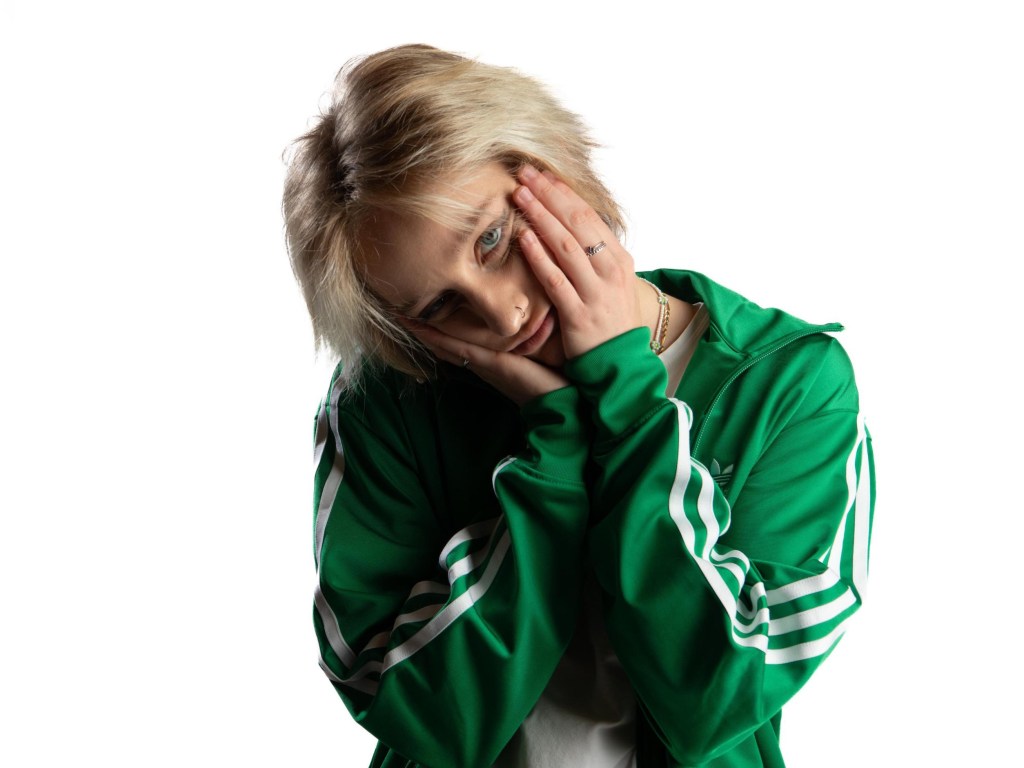 MonnaElisa pubblica il primo album “1721”