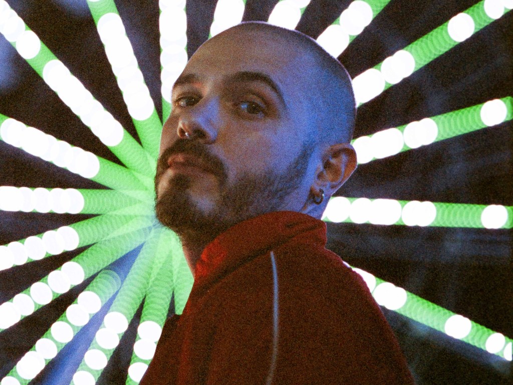 “NOI CHE VIVIAMO IN MONDO PERFETTO” è il primo album di&nbsp;CASPIO