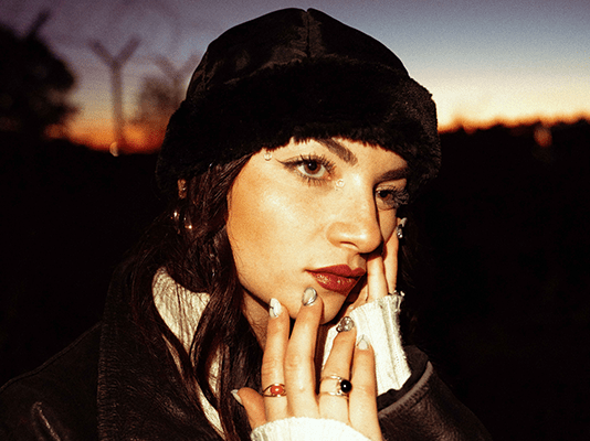 “Pesa tutto il mondo addosso” è il nuovo singolo di Bordeaux 