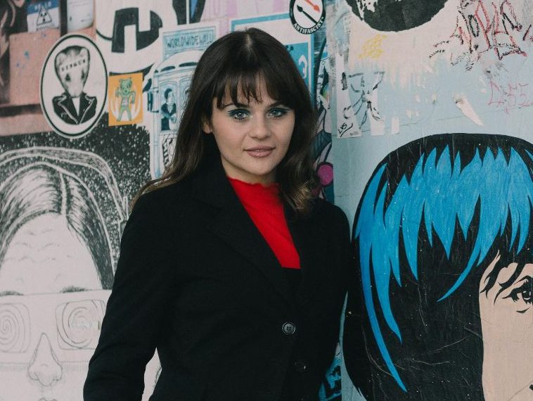 Martina Attili: fuori “Signorina Rivoluzione”, il suo nuovo singolo