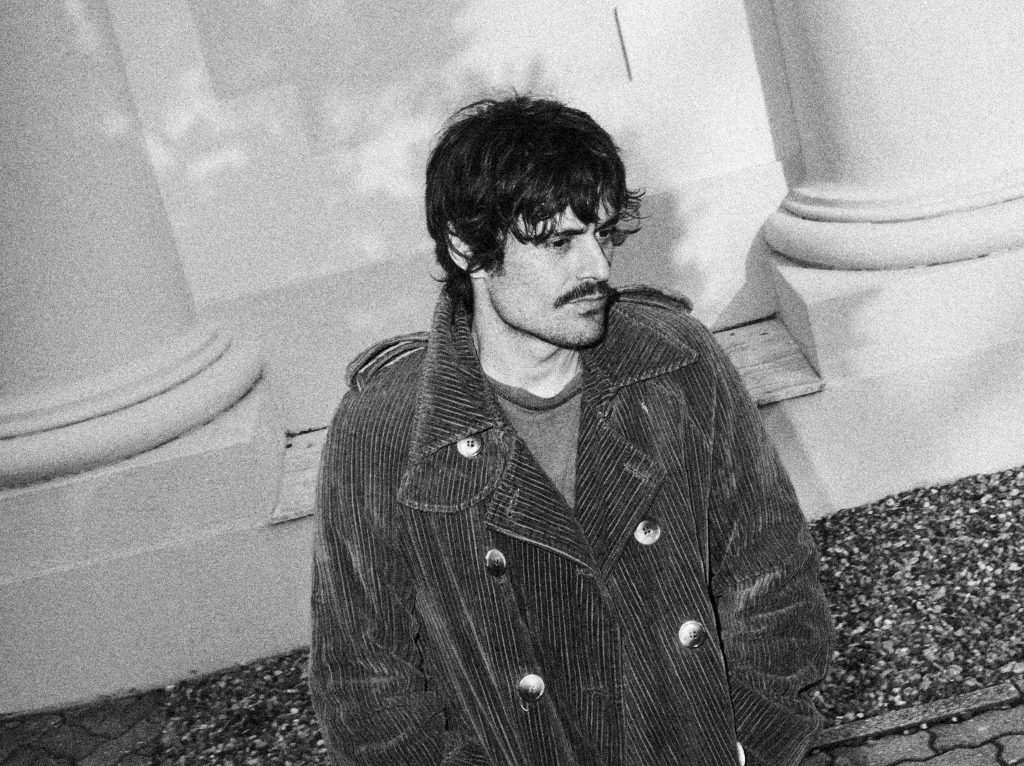 Intervista – Musica, ironia e verità:&nbsp;Cassio