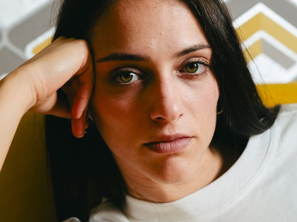 Paola Pizzino torna con “Lontano da Qui”, il suo nuovo&nbsp;singolo