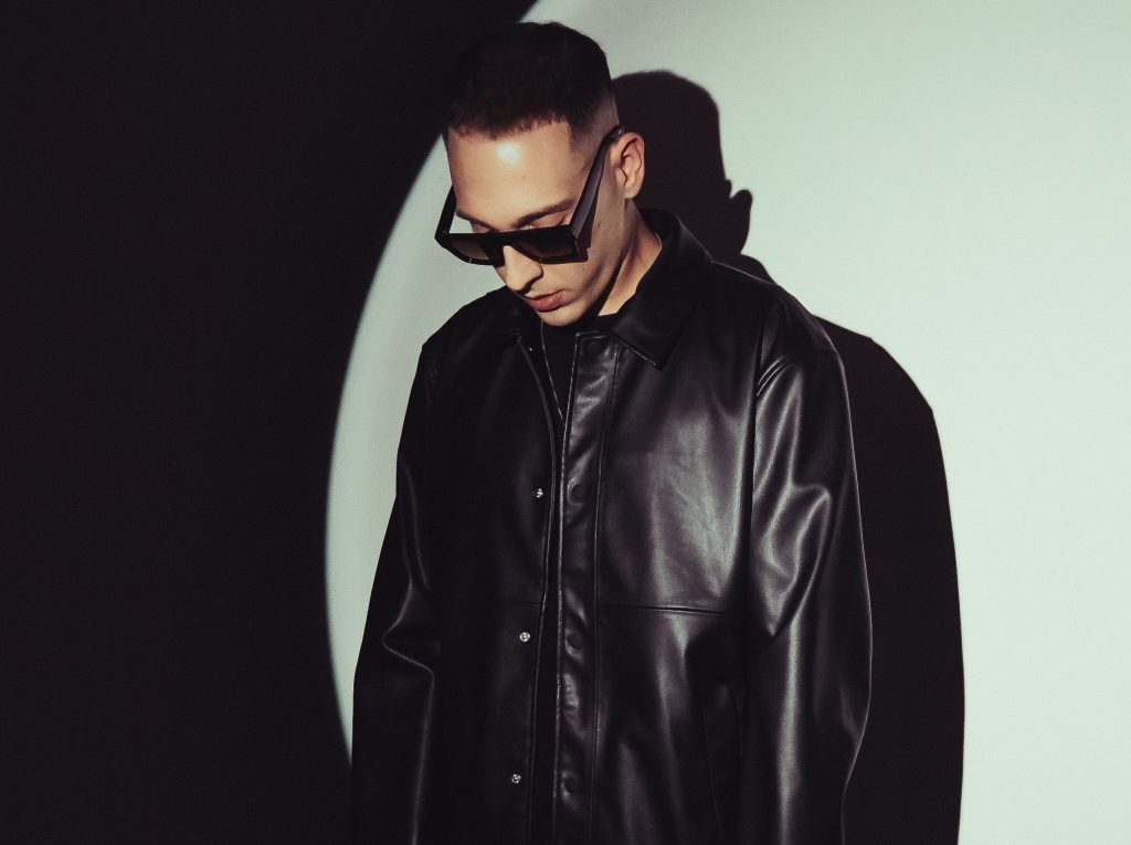 Intervista – “Una carezza ruvida”: la musica di&nbsp;IllDEST