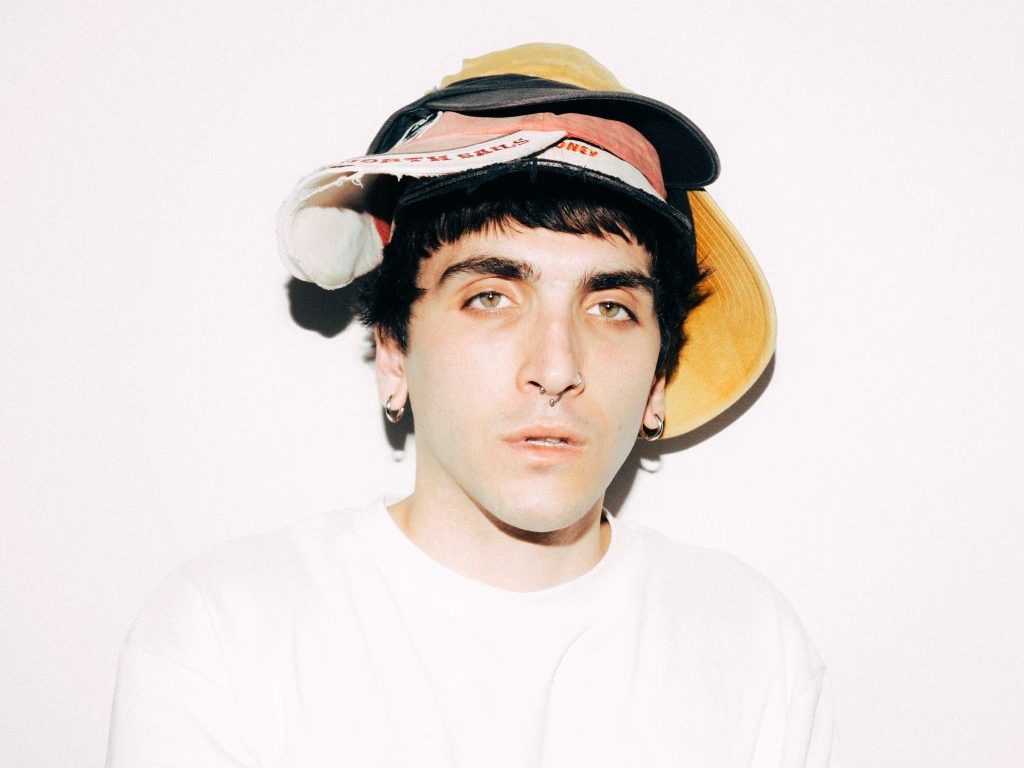 Giuse The Lizia: “Vecchia scuola” è l’ultimo tassello di “INTERNET EXPLORER”