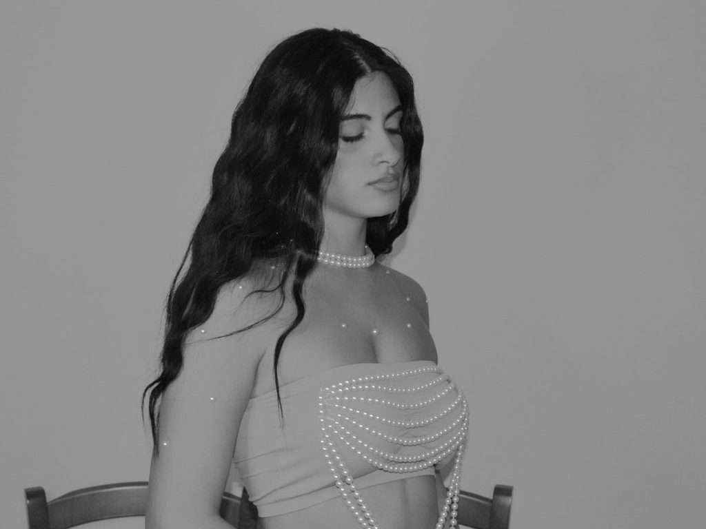 Iside torna con “Collana di Perle”, il nuovo&nbsp;singolo