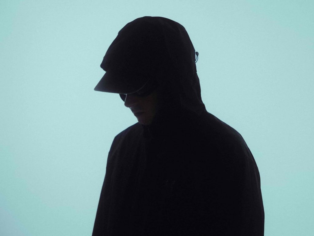 prima stanza a destra: fuori “dimmi che provi quello che provo io”. Annunciate le date del primo tour nei club