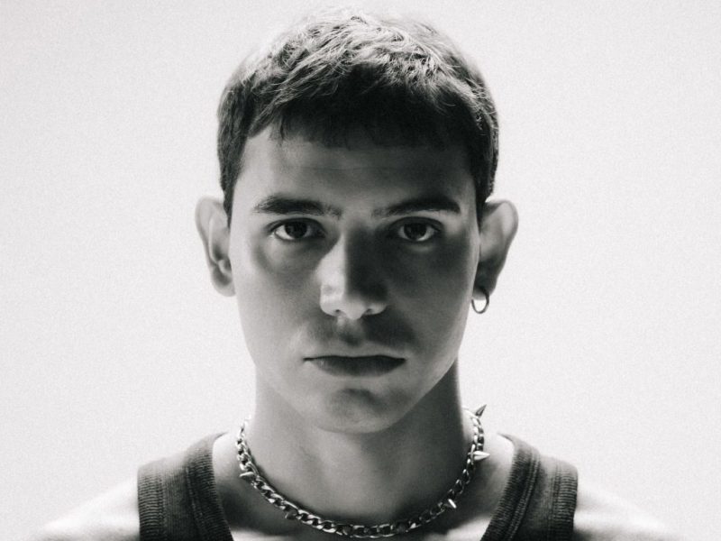 eroCaddeo: “punto”, la sensazione di restare sospesi, di non riuscire mai a chiudere davvero una frase, una storia, un&nbsp;capitolo