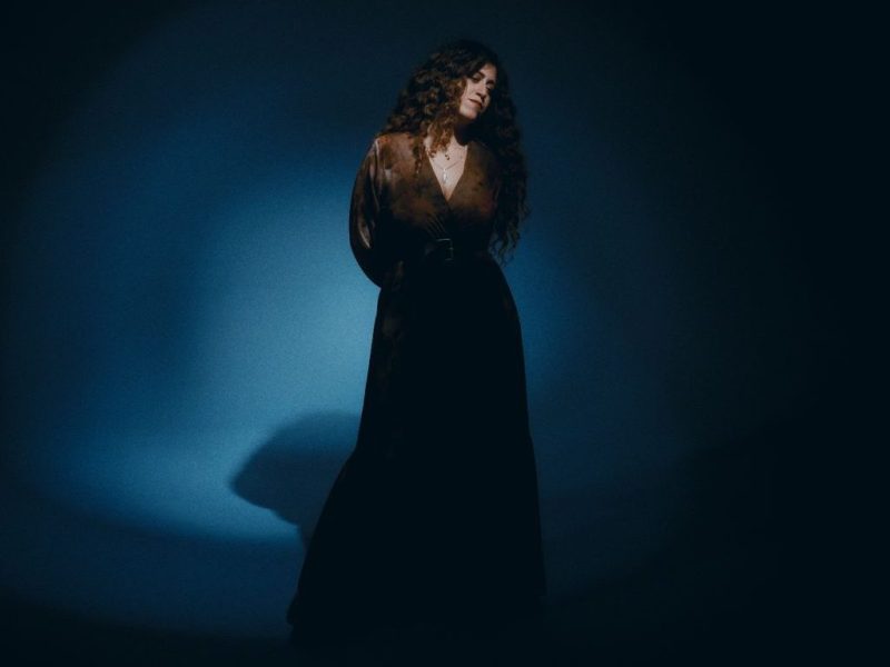 DELIA: “SICILIA BEDDA”, un omaggio a una terra che ti lascia andare, ma non ti lascia mai&nbsp;davvero