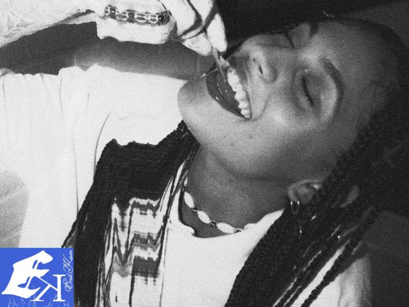 Emili Kasa torna con “Pita Gyros”, il nuovo&nbsp;singolo