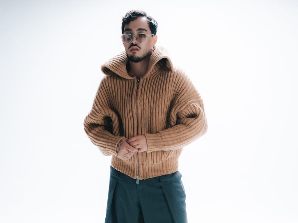 VISCARDI: “Scinneme ‘a cuollo”, un invito a rischiare, a muoversi, a sentirsi&nbsp;vivi