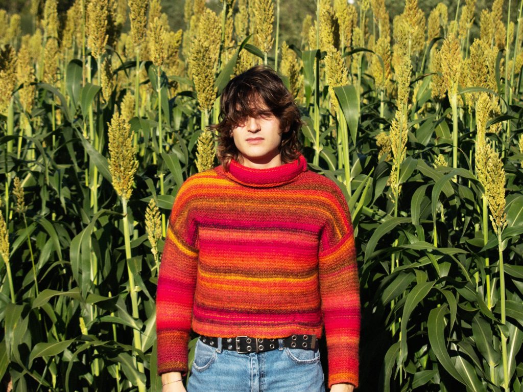 Sincero torna con “Assorbire”, il nuovo singolo