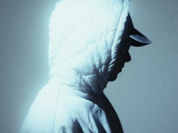 prima stanza a destra: fuori “paradiso”, il nuovo&nbsp;singolo