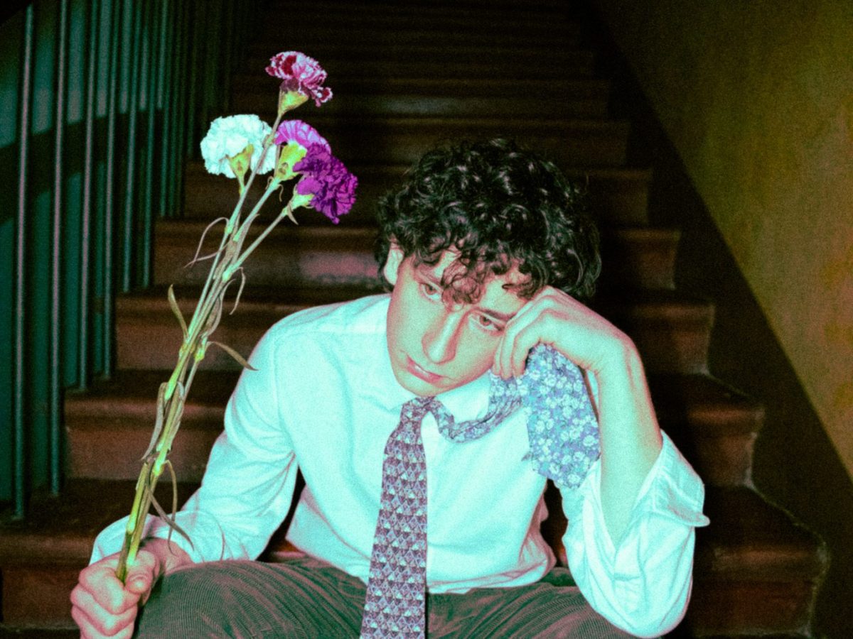 Mazzoli: “Sulle scale” è il suo nuovo&nbsp;singolo