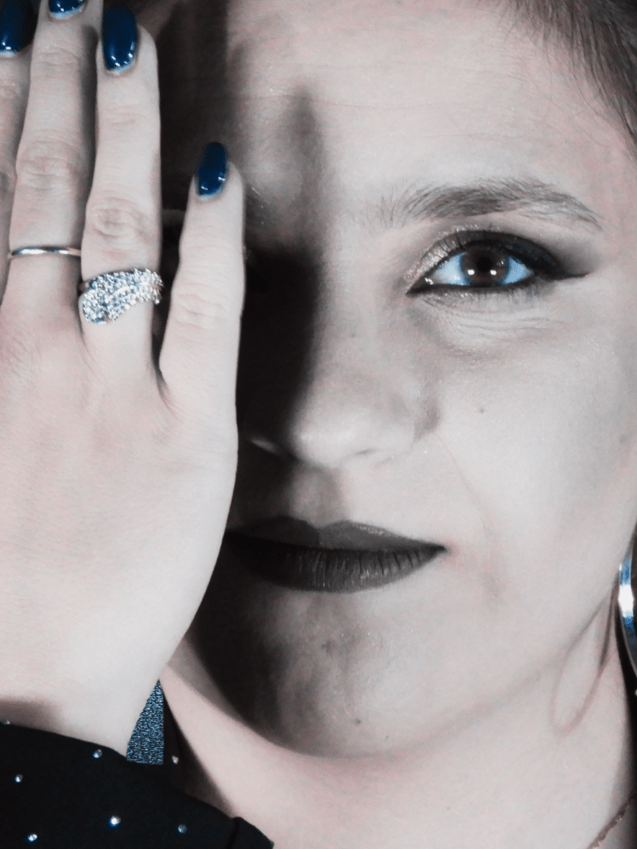 Mariateresa: “Luce Universale” è il nuovo&nbsp;singolo