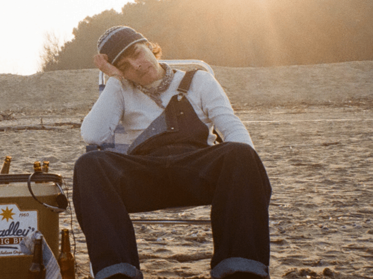 moonroëw torna con il brano&nbsp;“MOLOTOV”