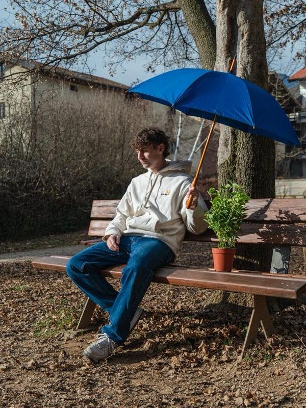 GioveDiMaggio torna con “Non è&nbsp;logico”