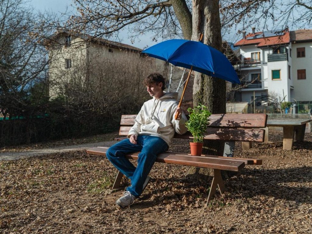 GioveDiMaggio torna con “Non è&nbsp;logico”