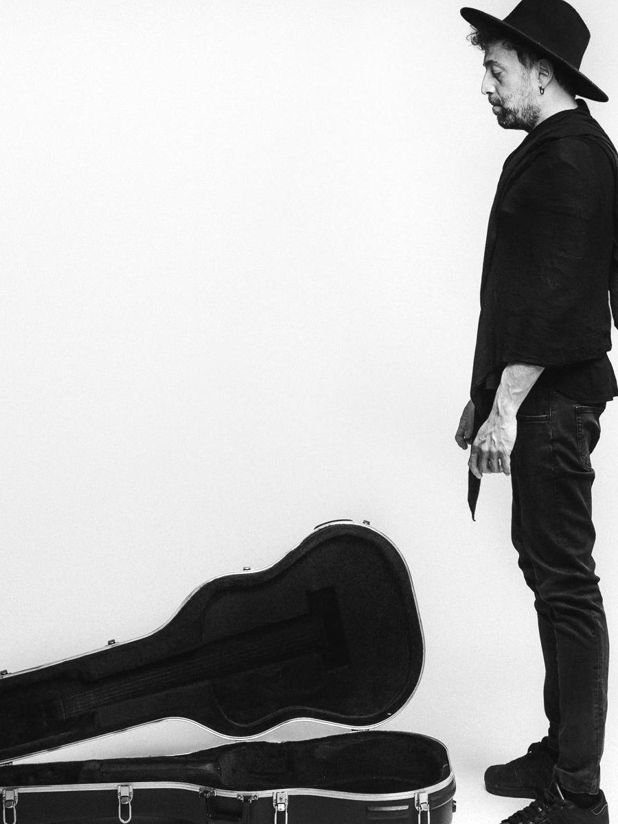 Scuro: “Va tutto bene” è il nuovo&nbsp;singolo