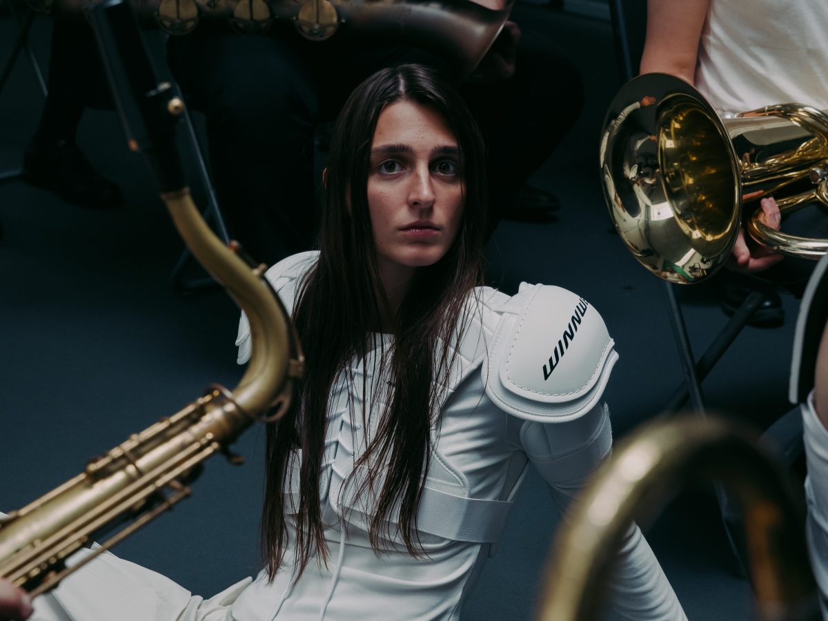 Emma Nolde: “SIAMO IN TANTI”  è il nuovo&nbsp;singolo