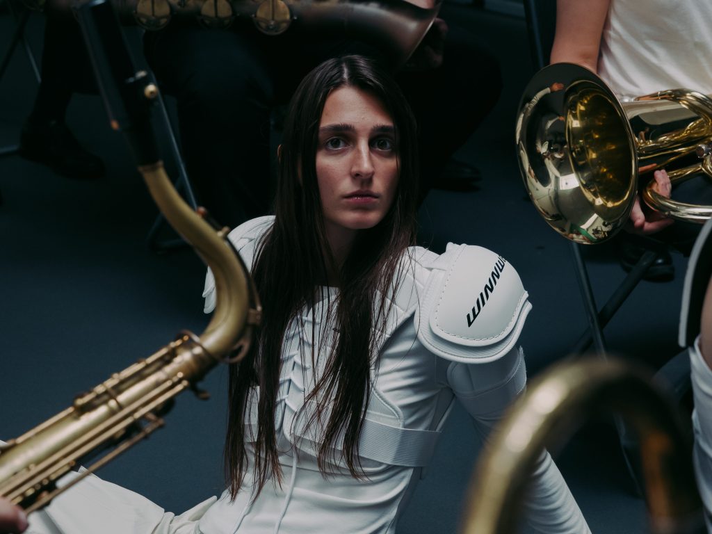 Emma Nolde: “SIAMO IN TANTI” è il nuovo singolo